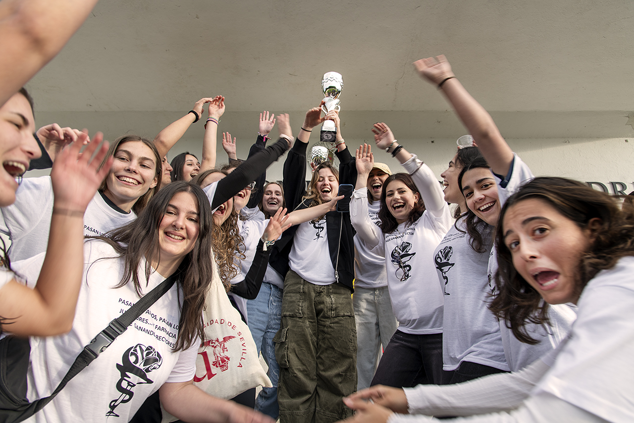 ¡CINCO DE CINCO! FARMACIA VUELVE A ARRASAR EN EL TROFEO RECTOR POR QUINTO AÑO CONSECUTIVO
